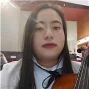 Docente de violín y viola. Cuento con experiencia en la iniciación musical con diferentes grupos de edad